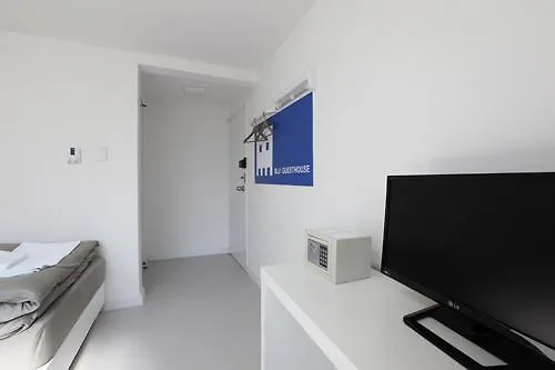 Hostel Neo *