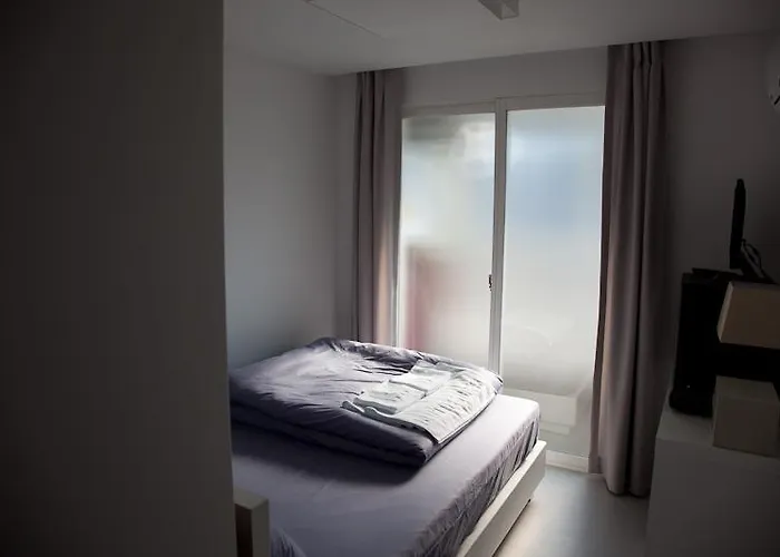 Neo Hostel *